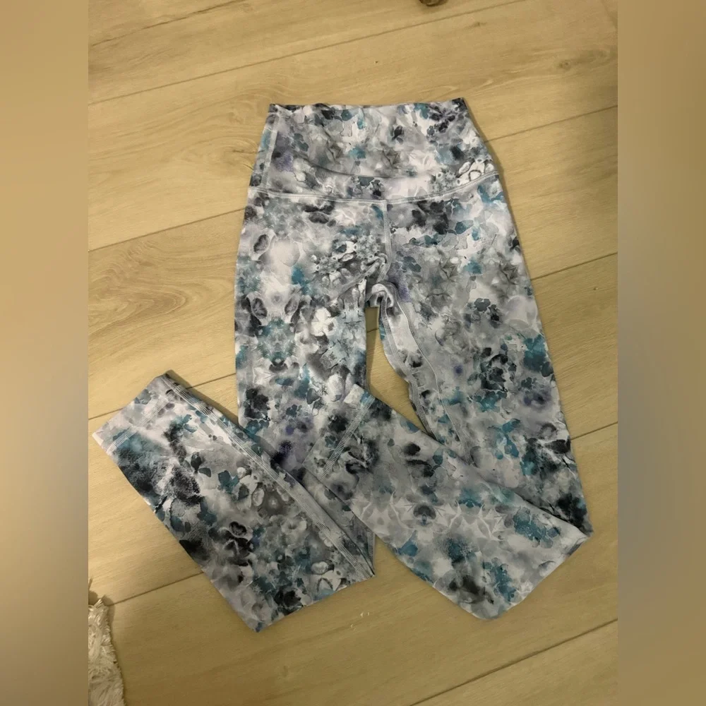 Lululemon Align Leggings - Color: Kaleidofloral Multi - Size:2 - Picture 2 of 4